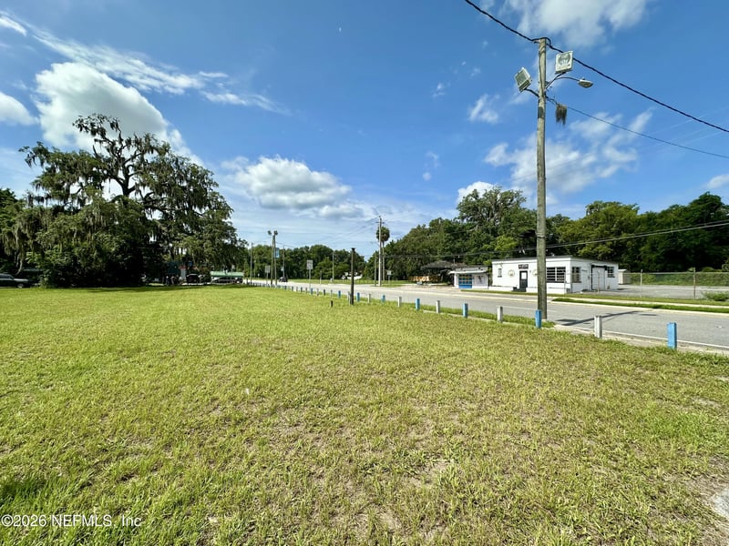000 Summit St, Crescent City, FL 32112