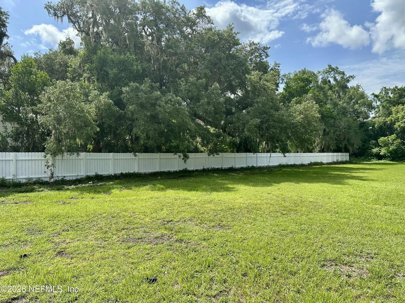 000 Summit St, Crescent City, FL 32112