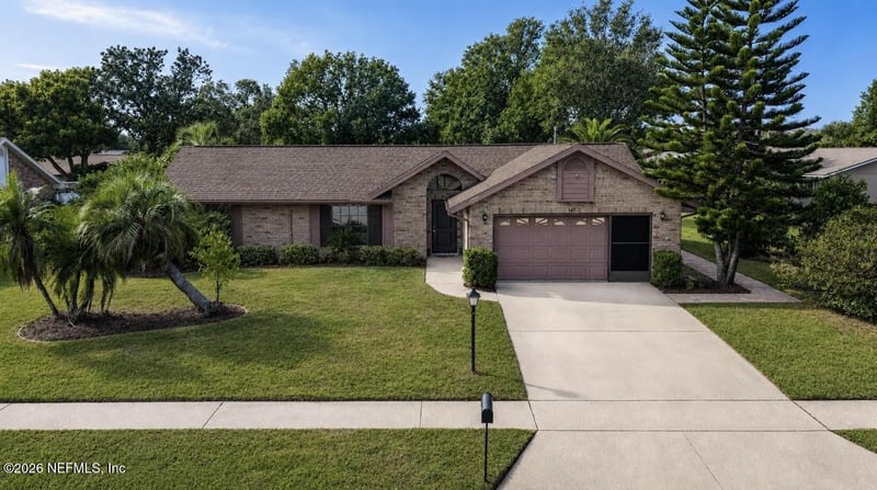 147 Village Ln, Daytona Beach, FL 32119
