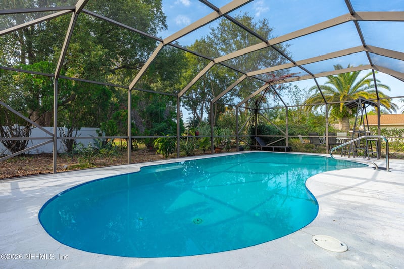 147 Village Ln, Daytona Beach, FL 32119