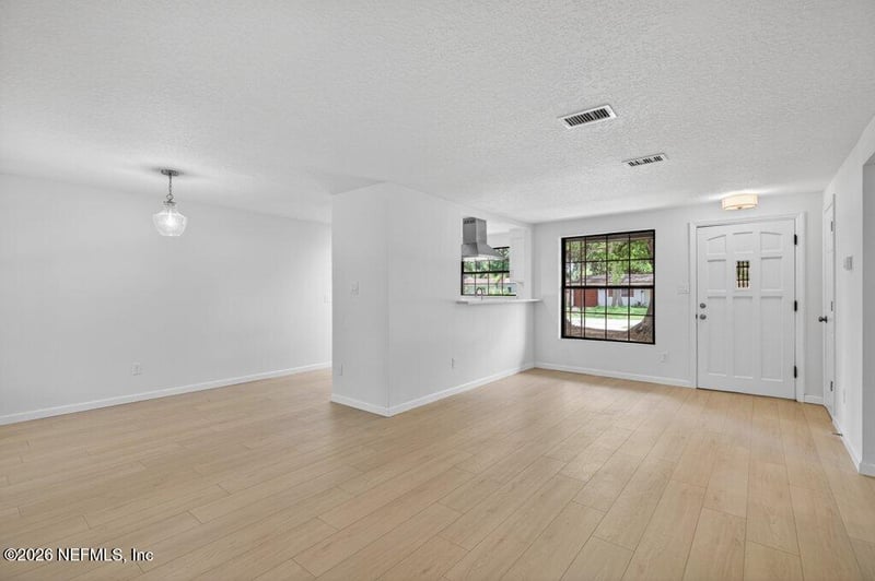 4266 Springwood Rd, Jacksonville, FL 32207