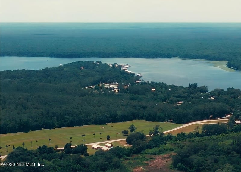 201 Village Dr, Welaka, FL 32193
