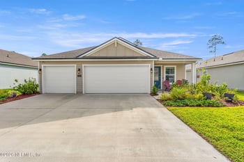 65849 Edgewater Dr, Yulee, FL 32097