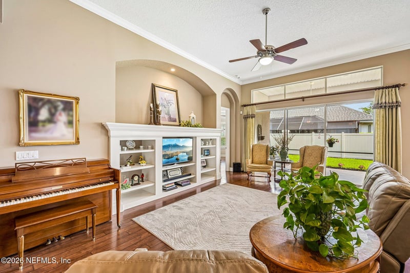 325 Island Green Dr, St Augustine, FL 32092