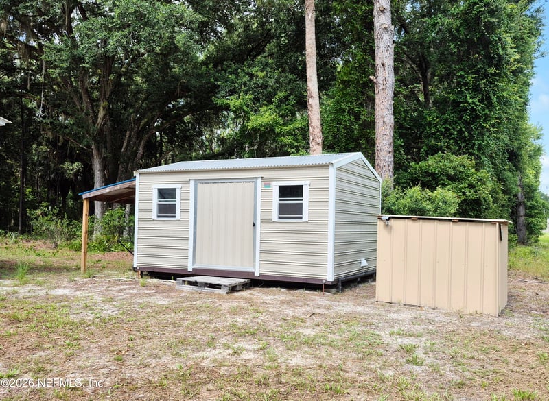 917 Paradise Blvd, Georgetown, FL 32139