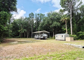 917 Paradise Blvd, Georgetown, FL 32139