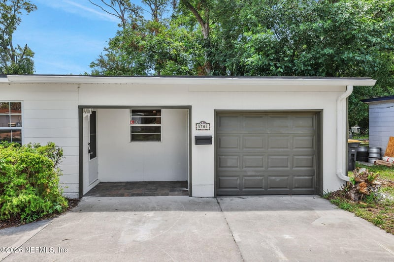 3701 Copper Cir, Jacksonville, FL 32207
