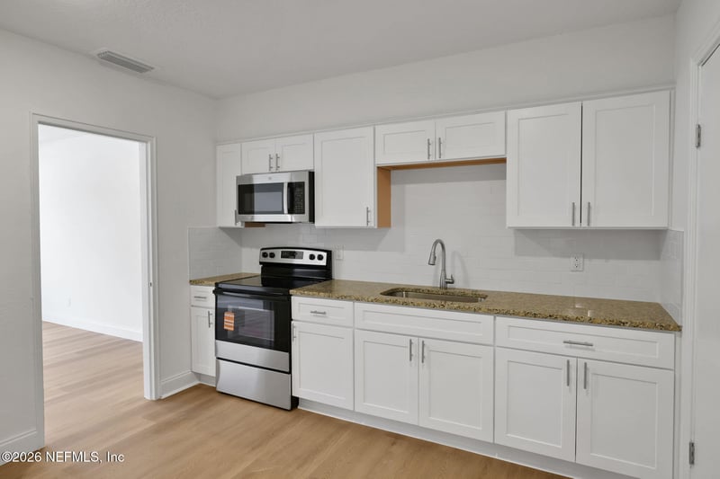 3701 Copper Cir, Jacksonville, FL 32207