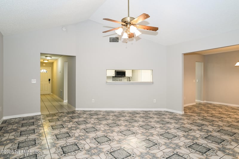 7744 Rockridge Dr, Jacksonville, FL 32244