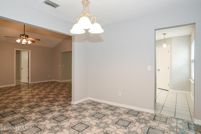 7744 Rockridge Dr, Jacksonville, FL 32244