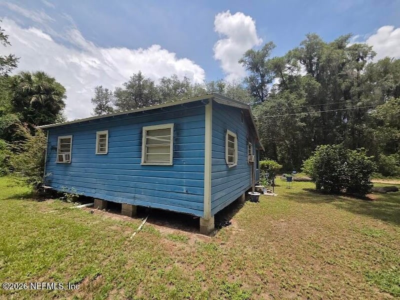 303 Kansas St, Florahome, FL 32140
