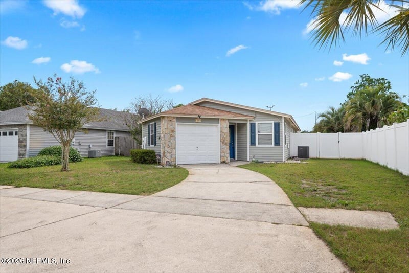 494 Filmore Dr, Jacksonville, FL 32225