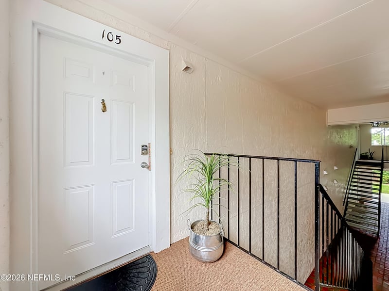 13715 Richmond Park Dr #105, Jacksonville, FL 32224