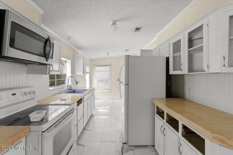 24027 183rd Ave, High Springs, FL 32643