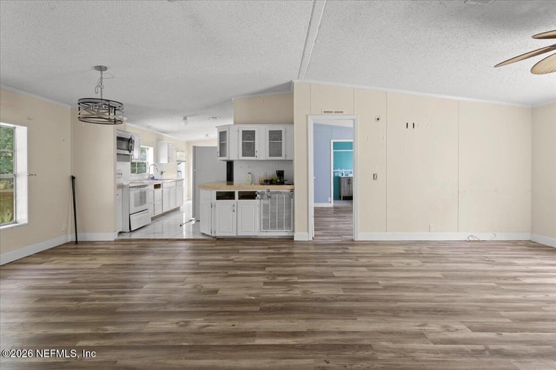 24027 183rd Ave, High Springs, FL 32643
