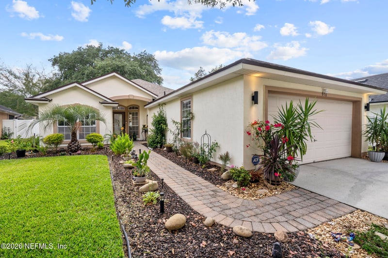 910 Thoroughbred Dr, Orange Park, FL 32065
