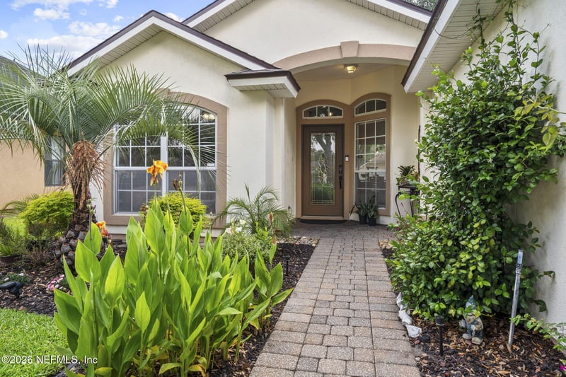 910 Thoroughbred Dr, Orange Park, FL 32065