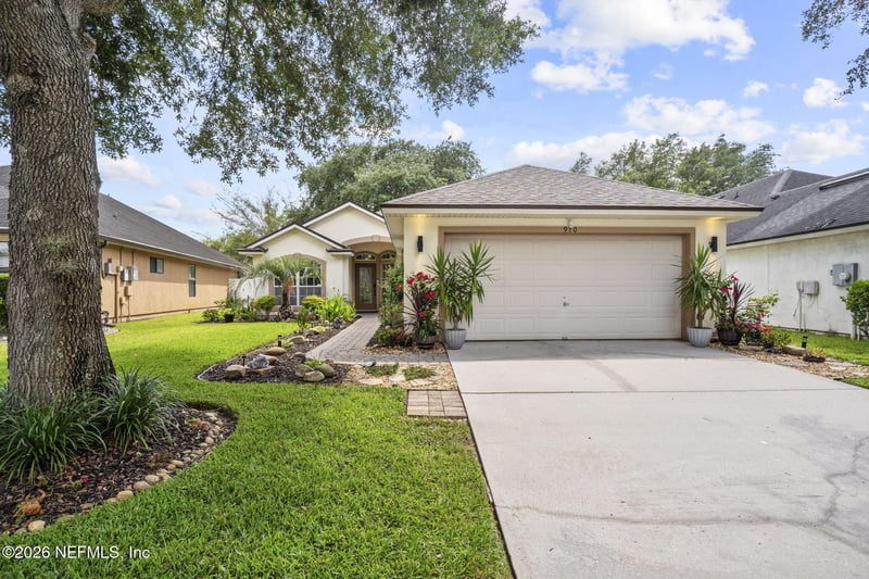 910 Thoroughbred Dr, Orange Park, FL 32065
