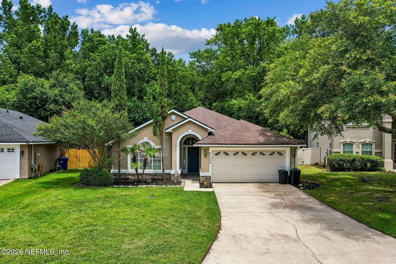 556 Redberry Ln, St Johns, FL 32259