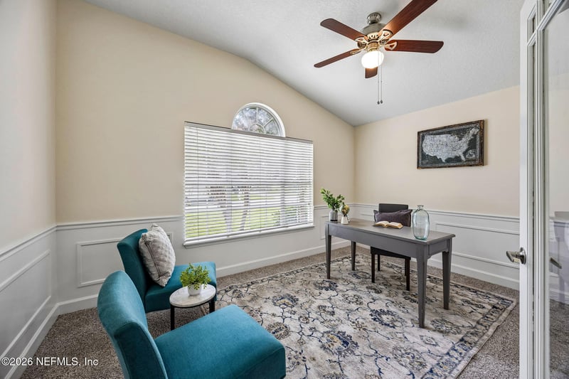556 Redberry Ln, St Johns, FL 32259