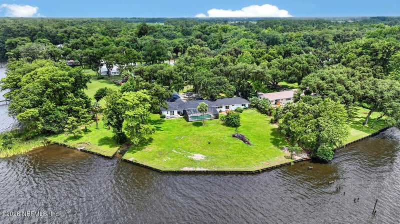 157 Grandview Dr, East Palatka, FL 32131