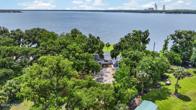 157 Grandview Dr, East Palatka, FL 32131