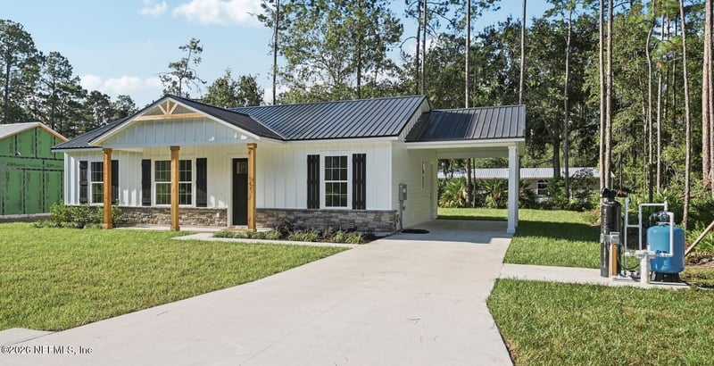 541 Palmetto Bluff Rd, Palatka, FL 32177