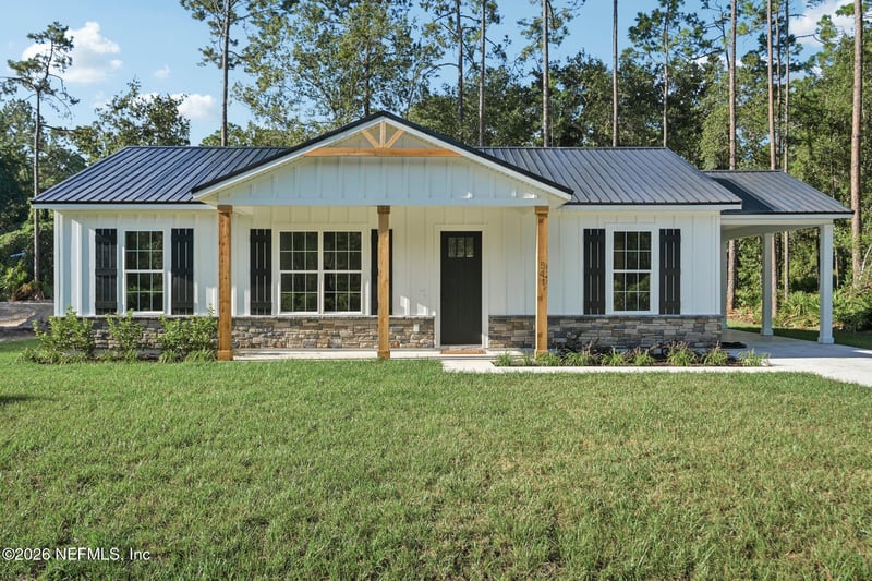 541 Palmetto Bluff Rd, Palatka, FL 32177