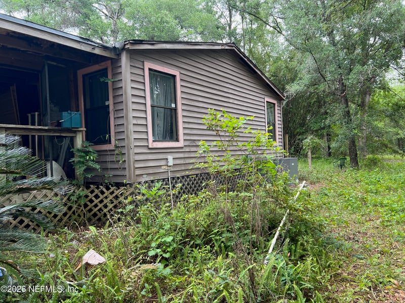 126 Willow Ln, Hawthorne, FL 32640