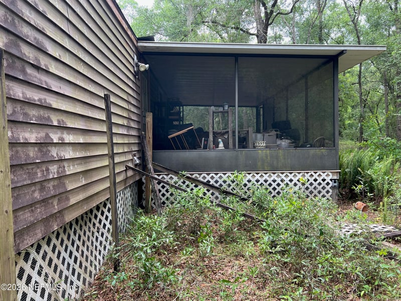 126 Willow Ln, Hawthorne, FL 32640