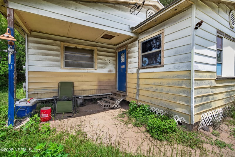 12328 Johnson Ln, Jacksonville, FL 32218