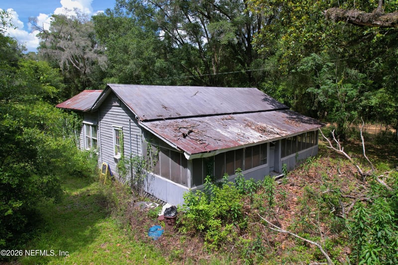 111 Savel Rd, Florahome, FL 32140