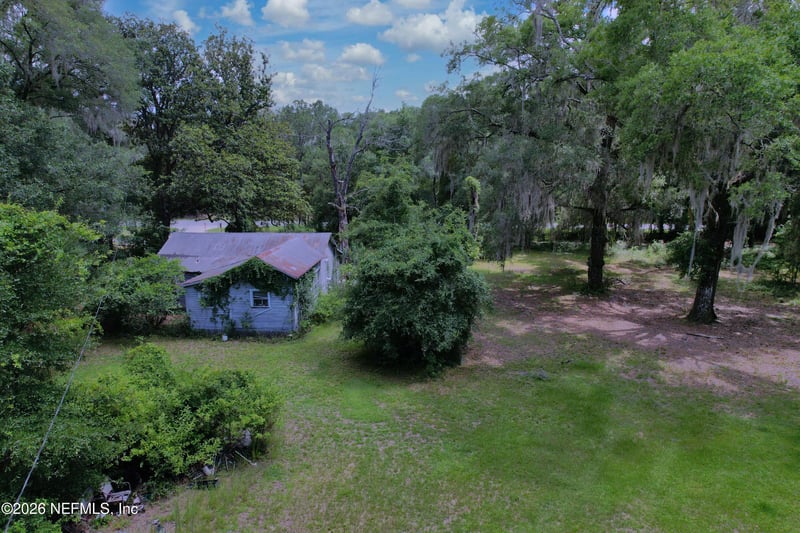 111 Savel Rd, Florahome, FL 32140