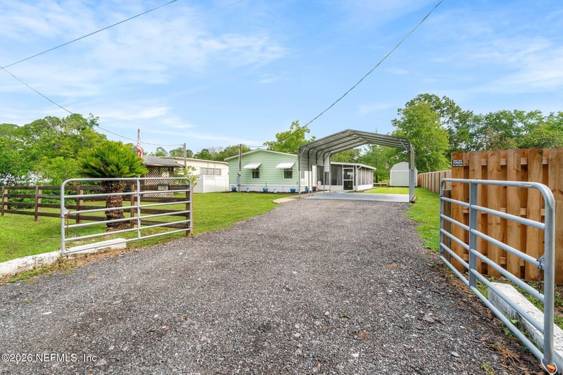 124 Fisherman Rd, Satsuma, FL 32189