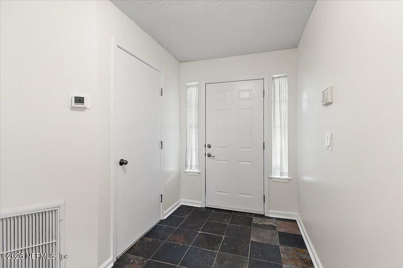 12143 Cancun Dr, Jacksonville, FL 32225