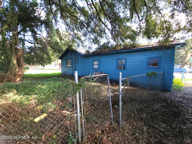930 Cesery Blvd, Jacksonville, FL 32211