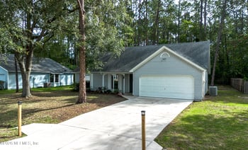 1745 St Ives Dr, Middleburg, FL 32068