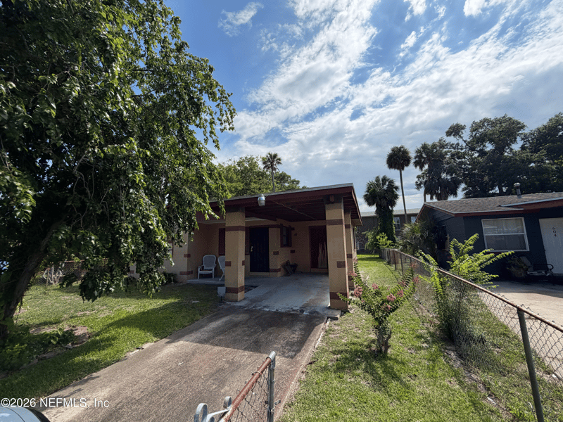 608 Caroline St, Daytona Beach, FL 32114