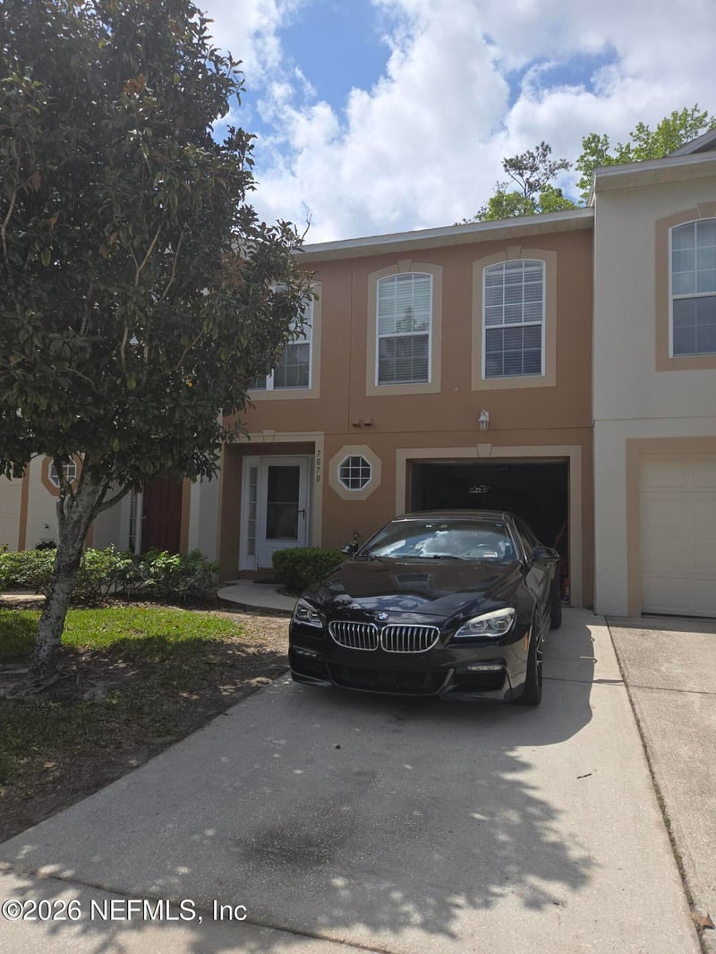 7070 St Ives Ct, Jacksonville, FL 32244