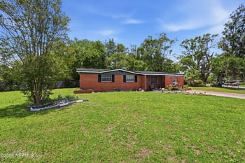 5202 Chivalry Dr, Jacksonville, FL 32208