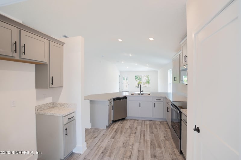 8345 Helmsley Blvd, Jacksonville, FL 32219