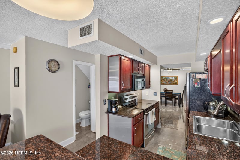 5375 Ortega Farms Blvd #102, Jacksonville, FL 32210