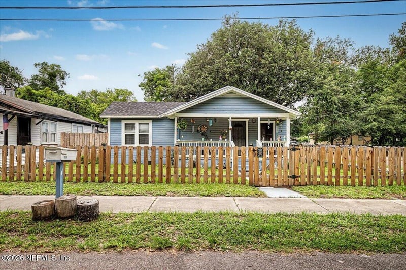 1950 3rd St, Jacksonville, FL 32209