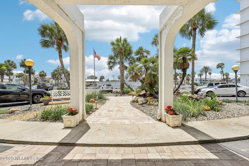 1601 Ocean Dr #402, Jacksonville Beach, FL 32250
