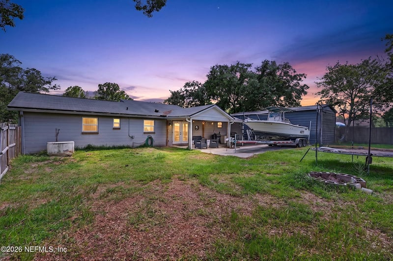 253 Deerwood Cir, Middleburg, FL 32068