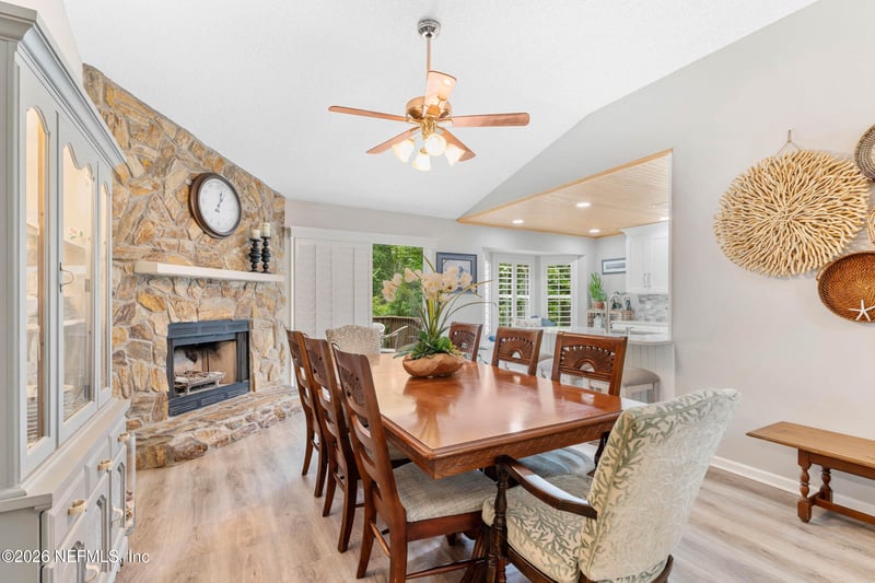 1716 Chandelier Cir, Jacksonville, FL 32225