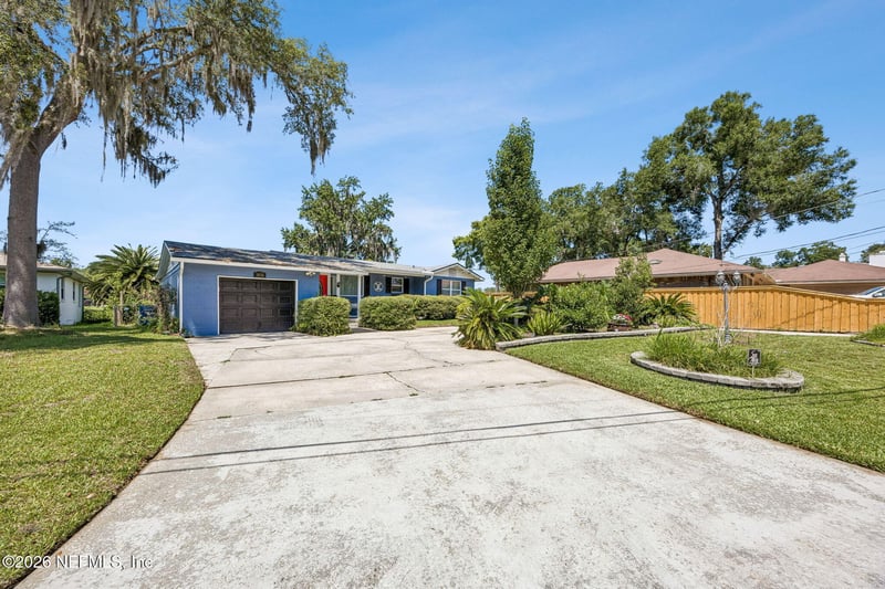 5436 Waterside Dr, Jacksonville, FL 32210