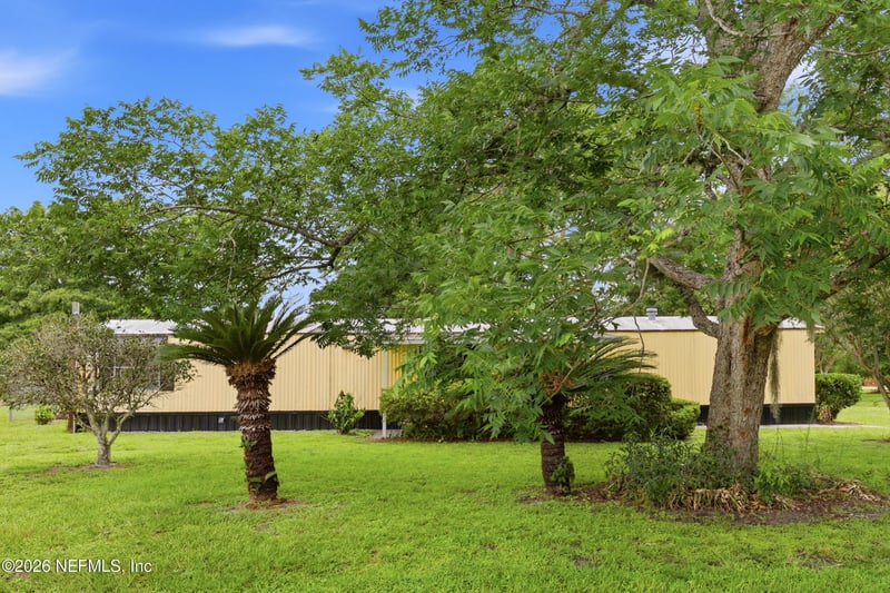 101 Waterway Ave, Satsuma, FL 32189
