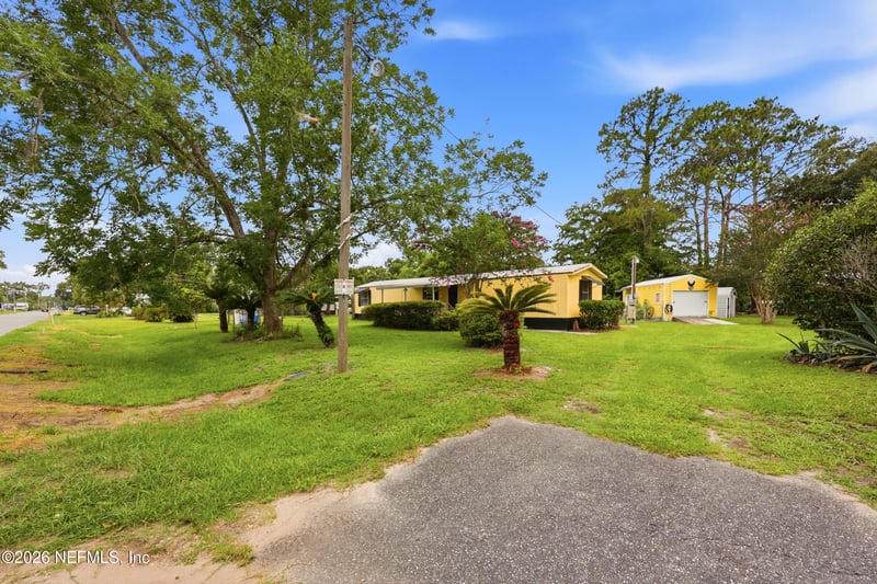 101 Waterway Ave, Satsuma, FL 32189