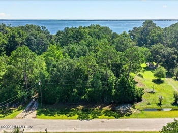 110 River Shores Rd, Palatka, FL 32043